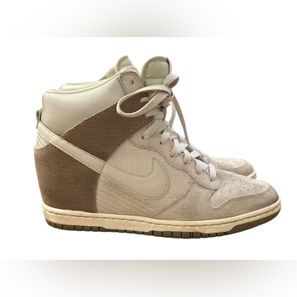 RARE Women’s Nike Tan Ski High Dunks 845019-002‎ Size 10